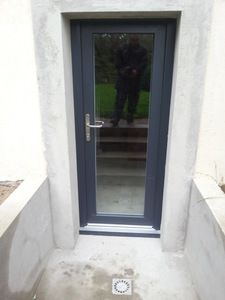 20150923 122317 0.300x300